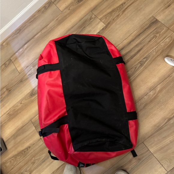 The North Face XXL Red Base Camp Duffel Backpack 150L - Picture 10 of 10